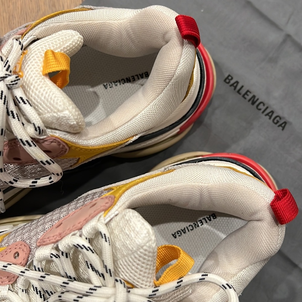 🔹BALENCIAGA TRIPLE S TRAINERS - Picture 8 of 16